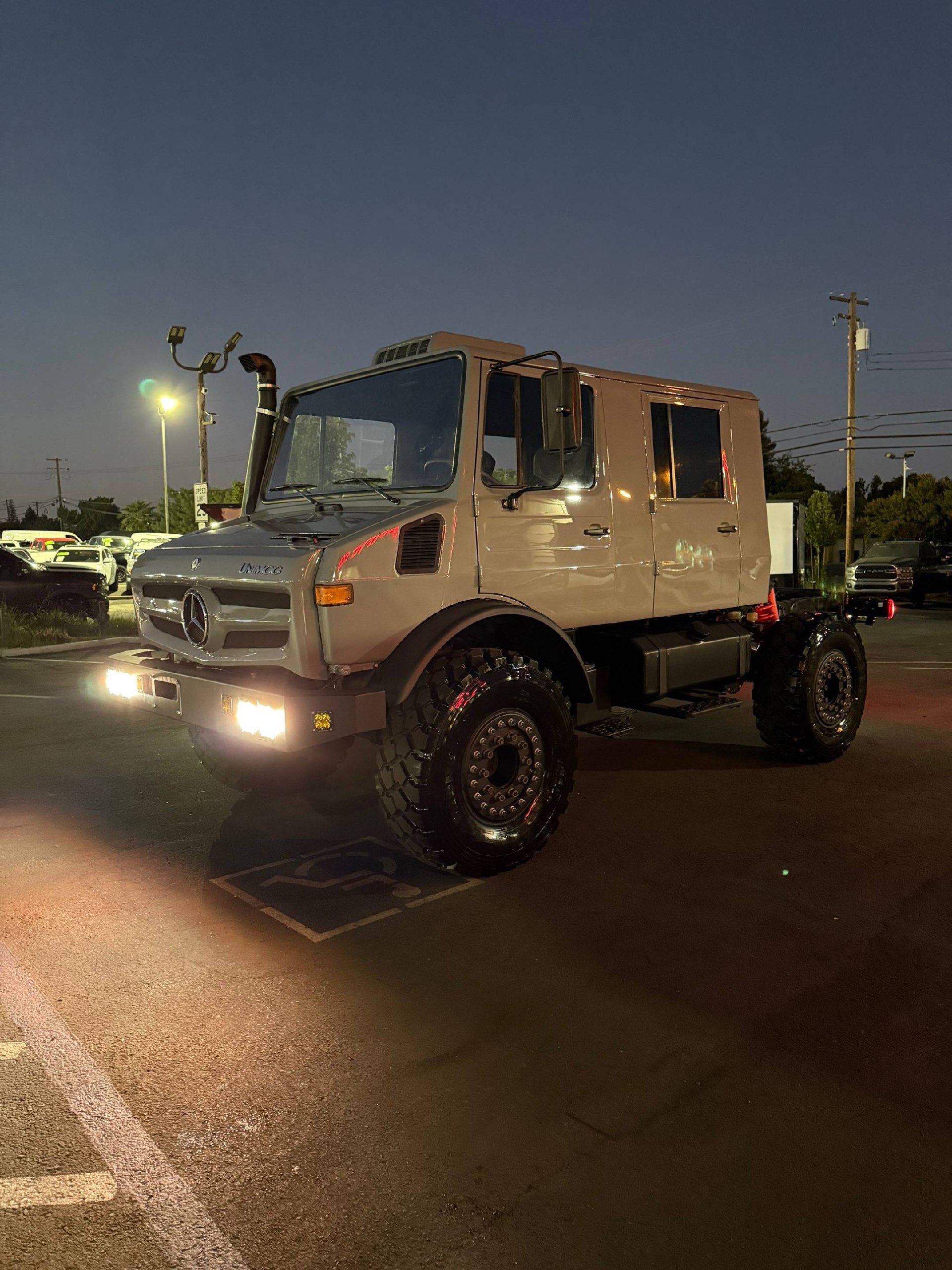 Mercedes-Benz Unimog